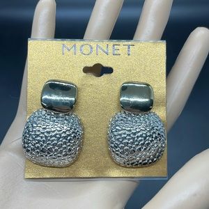 Vintage Y2k Monet 2 tone silver gold dangle clip on earrings NWT